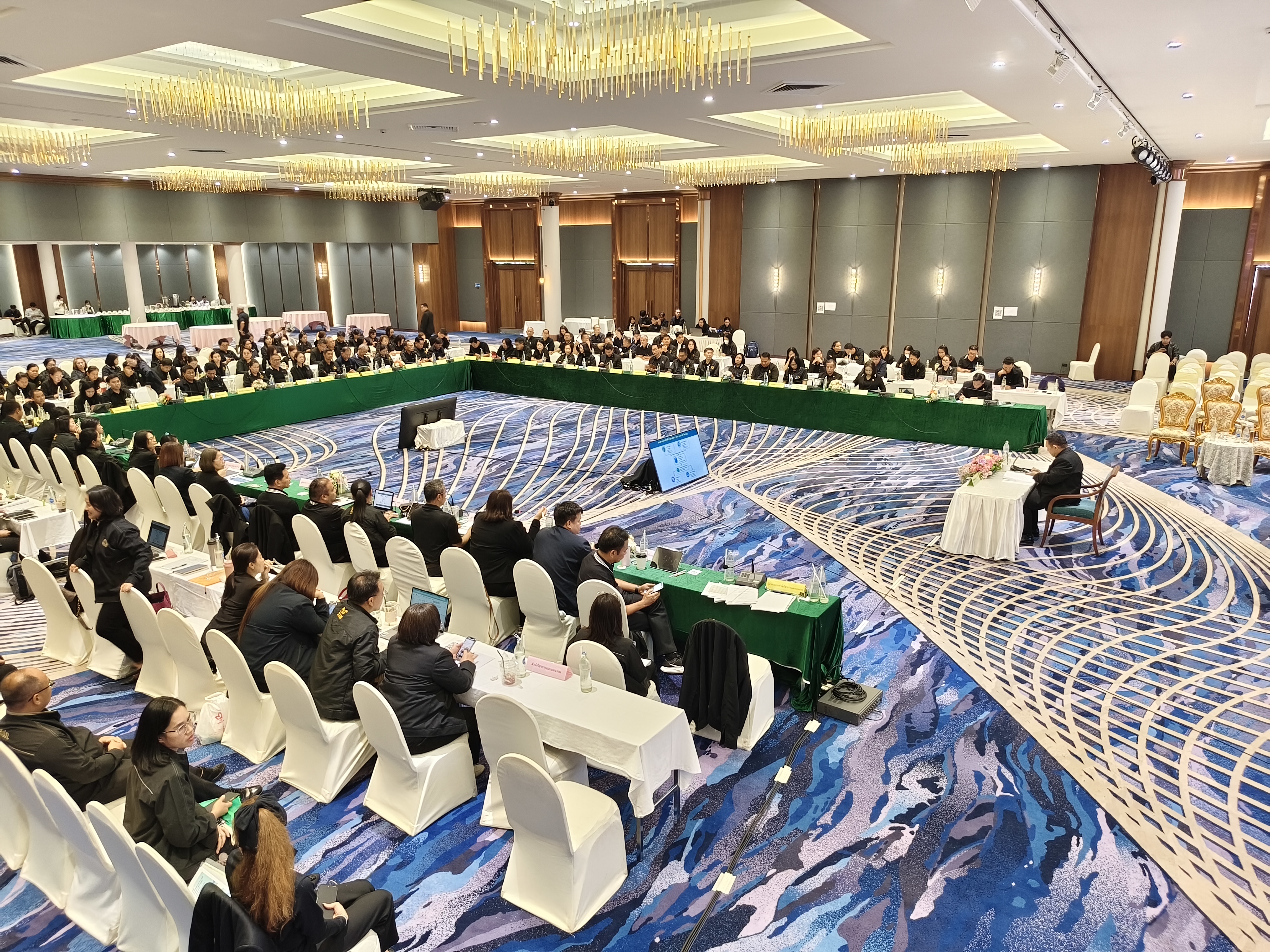 title - เลขาฯ ส.ป.ก. ประชุมเข้ม! 